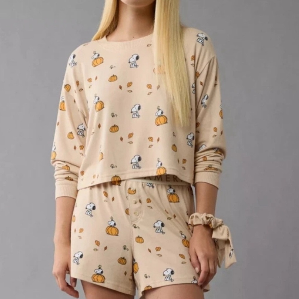New! American Eagle AE Snoopy Fall Pumpkin Plush Pj Set